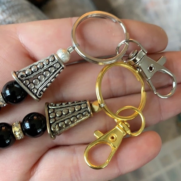 Black agate beaded handmade keychain - Picture 6 of 11
